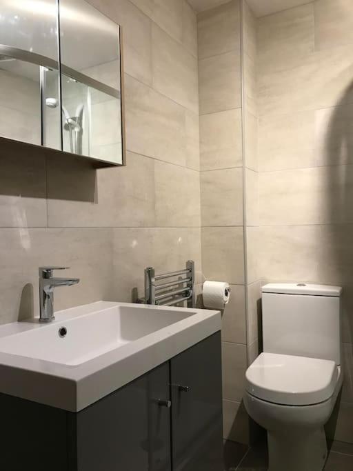 Bright Oxford Apartment Bagian luar foto
